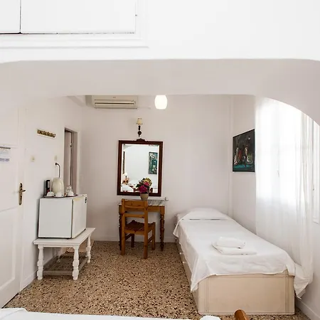 Delphines 2* Mykonos Town